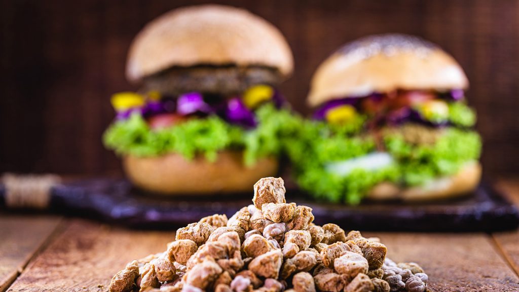 Startup chilena usa inteligencia artificial para crear alimentos 100% vegetales