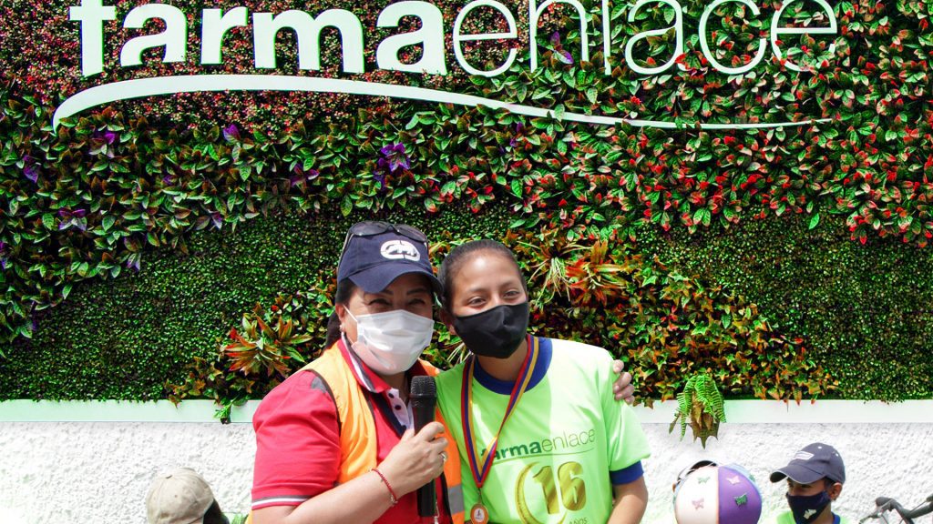 Farmaenlace celebró sus 16 años con un ciclopaseo