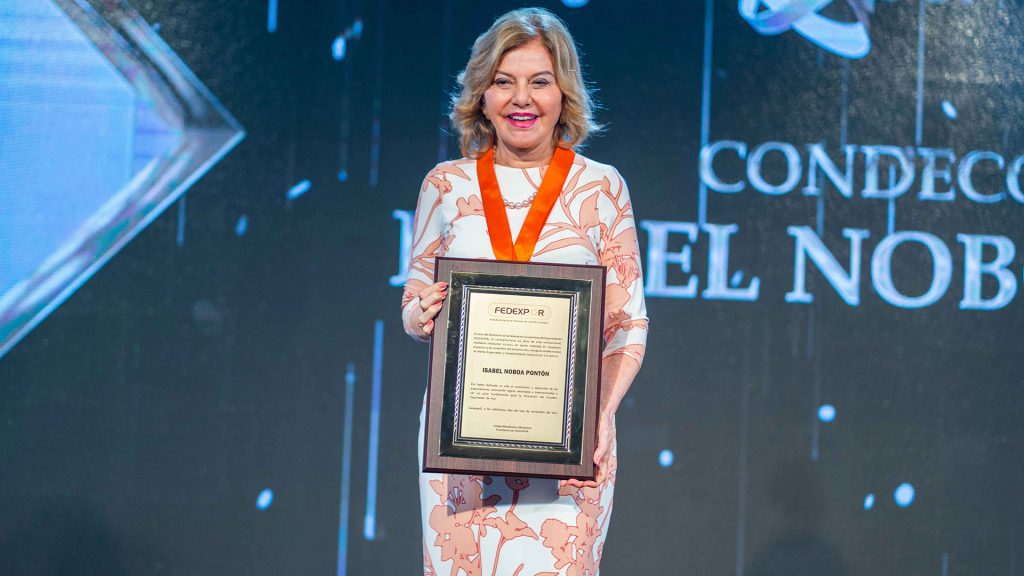 Isabel Noboa recibe reconocimiento