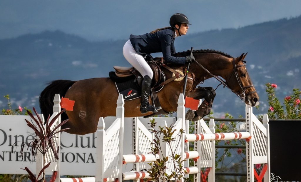 Primera mujer en ganar el Campeonato Nacional de Salto