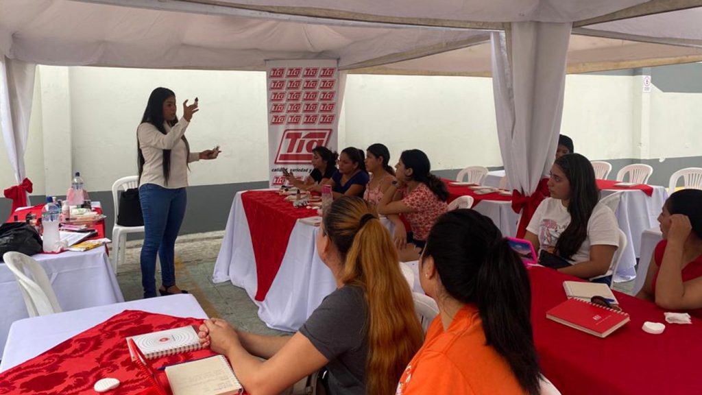 Se fortalece capacitación para mujeres
