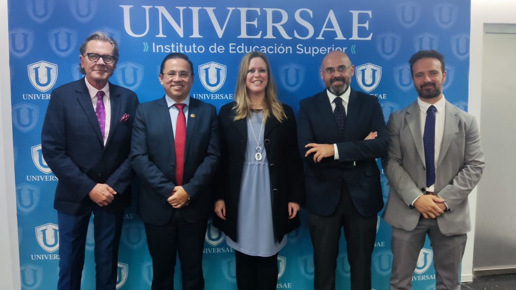 Centro de educación español inaugura sede en Ecuador