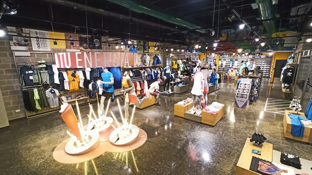 Adidas renueva su segunda tienda en el año
