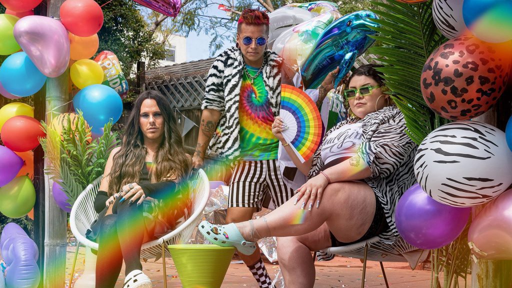 Crocs se suma a la celebración Pride