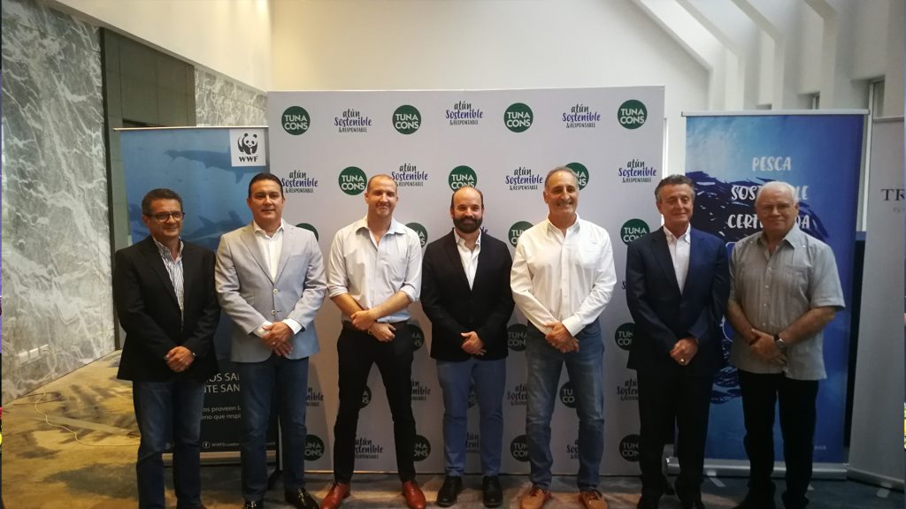 TUNACONS alcanza certificación sostenible para su flota en Ecuador
