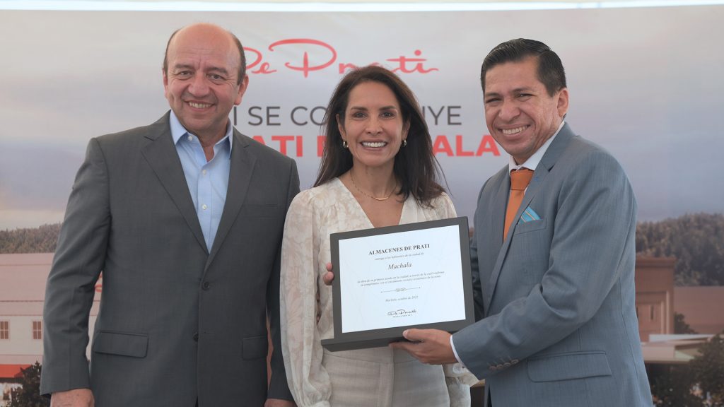 De Prati presentó proyecto de su nueva tienda
