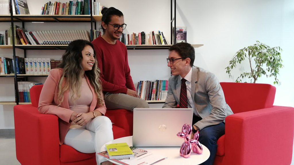 Banco ProCredit fomenta el empleo joven
