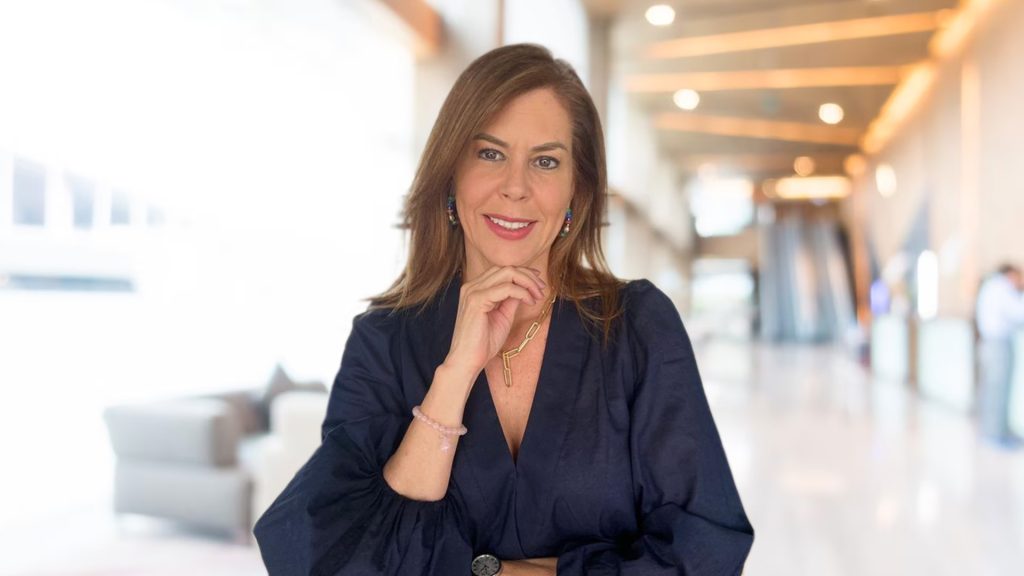 Ella dirige marca de renombre en el sector de la moda
