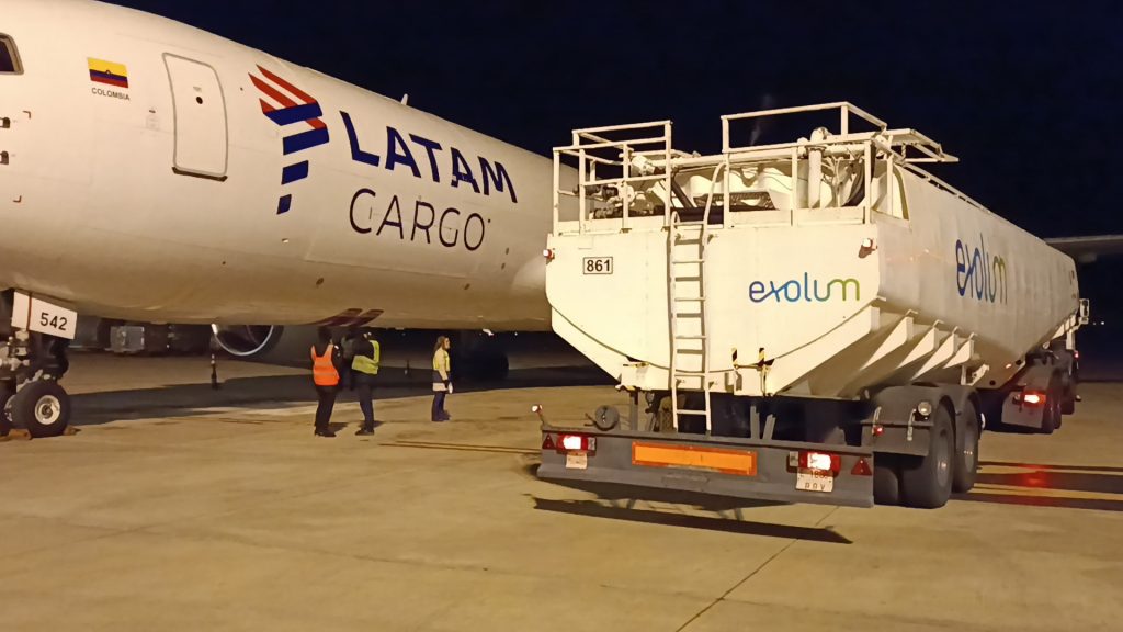 Primer vuelo con combustible de aviación sostenible