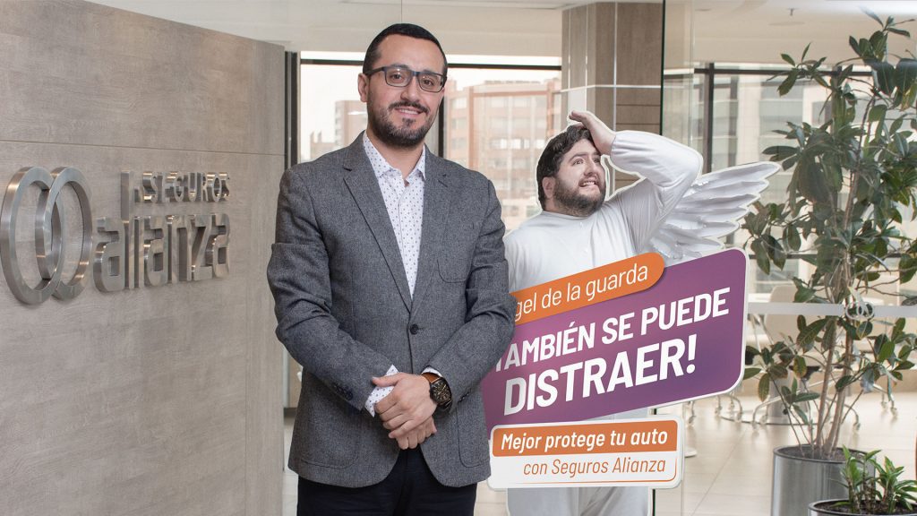 Tu ángel de la guarda también se puede distraer