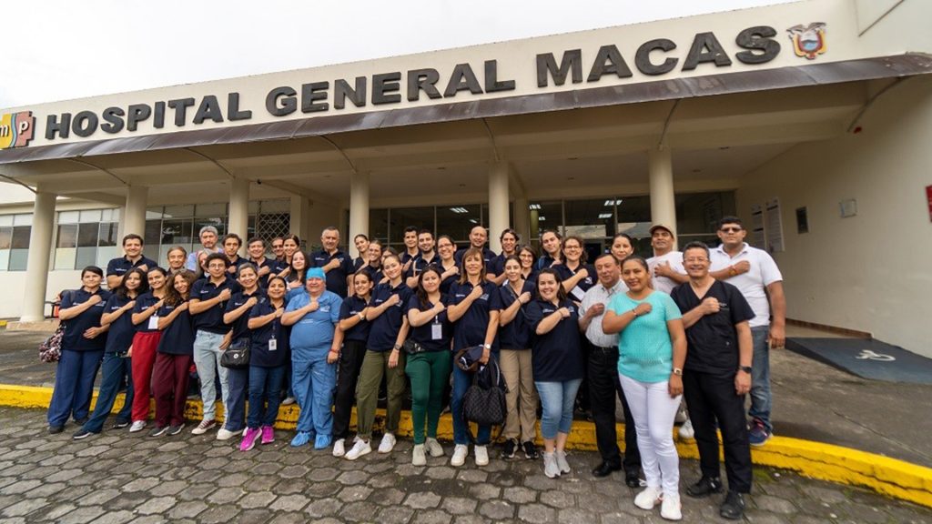 Brigada médica de metrofraternidad beneficia a más de 700 personas