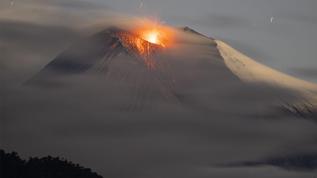Fotografía "Amanecer en Sangay" fue premiada en Londres