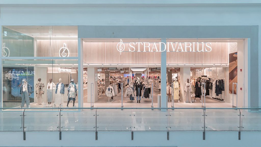 Stradivarius reabre su tienda