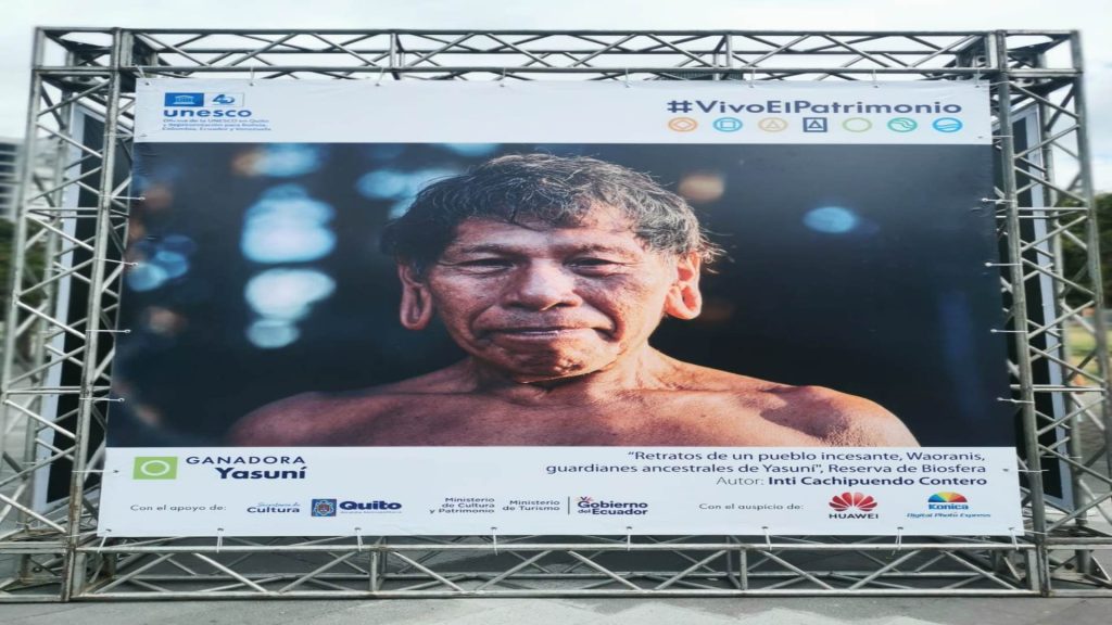 Fotografías del patrimonio nacional recorren Ecuador