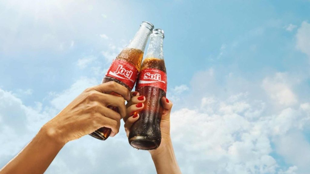 ¡Imagínate recibir una Coca-Cola con tu nombre! - PULPO.EC