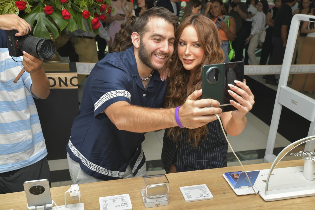 HONOR presenta el HONOR Magic 7 Pro y HONOR Magic V3