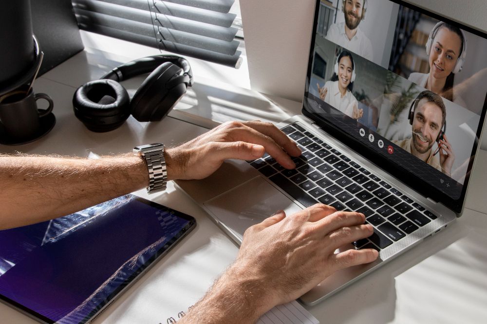 2149175669 16 de septiembre: Día del teletrabajo
