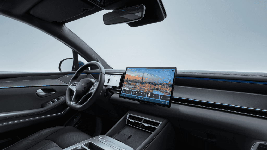BYD ATTO 8
