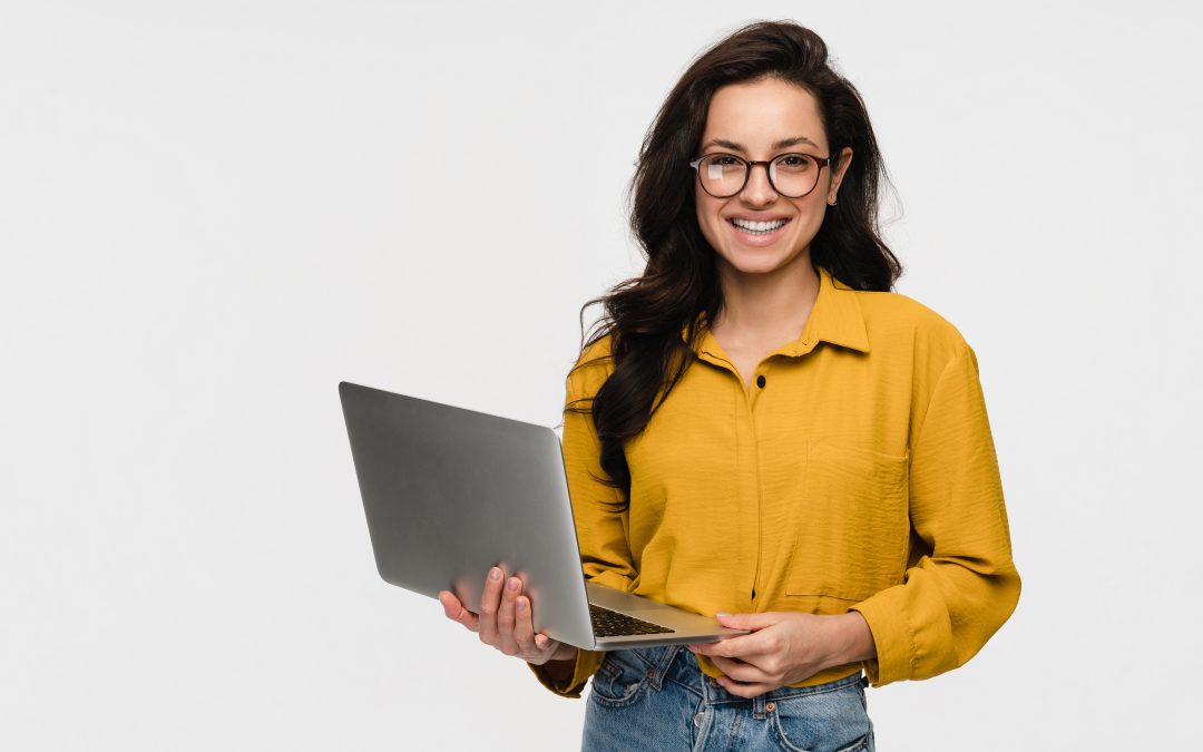 Aprendizaje híbrido: La tecnología redefine el dilema del inglés presencial vs. online
