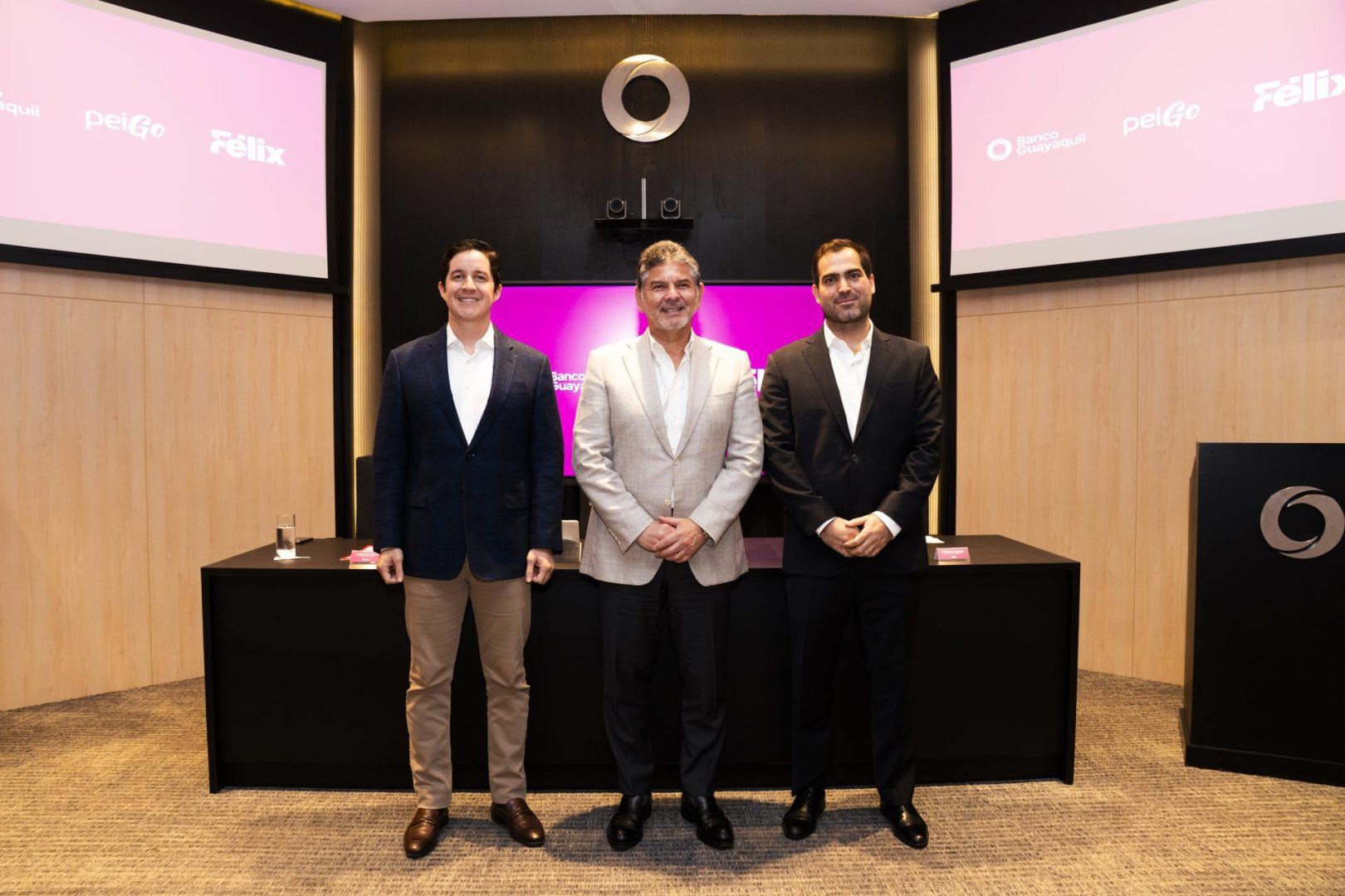 FENIX / PEIGO/ BANCO GUAYAQUIL Banco Guayaquil y Félix lanzan una nueva forma de recibir remesas desde Estados Unidos en Ecuador