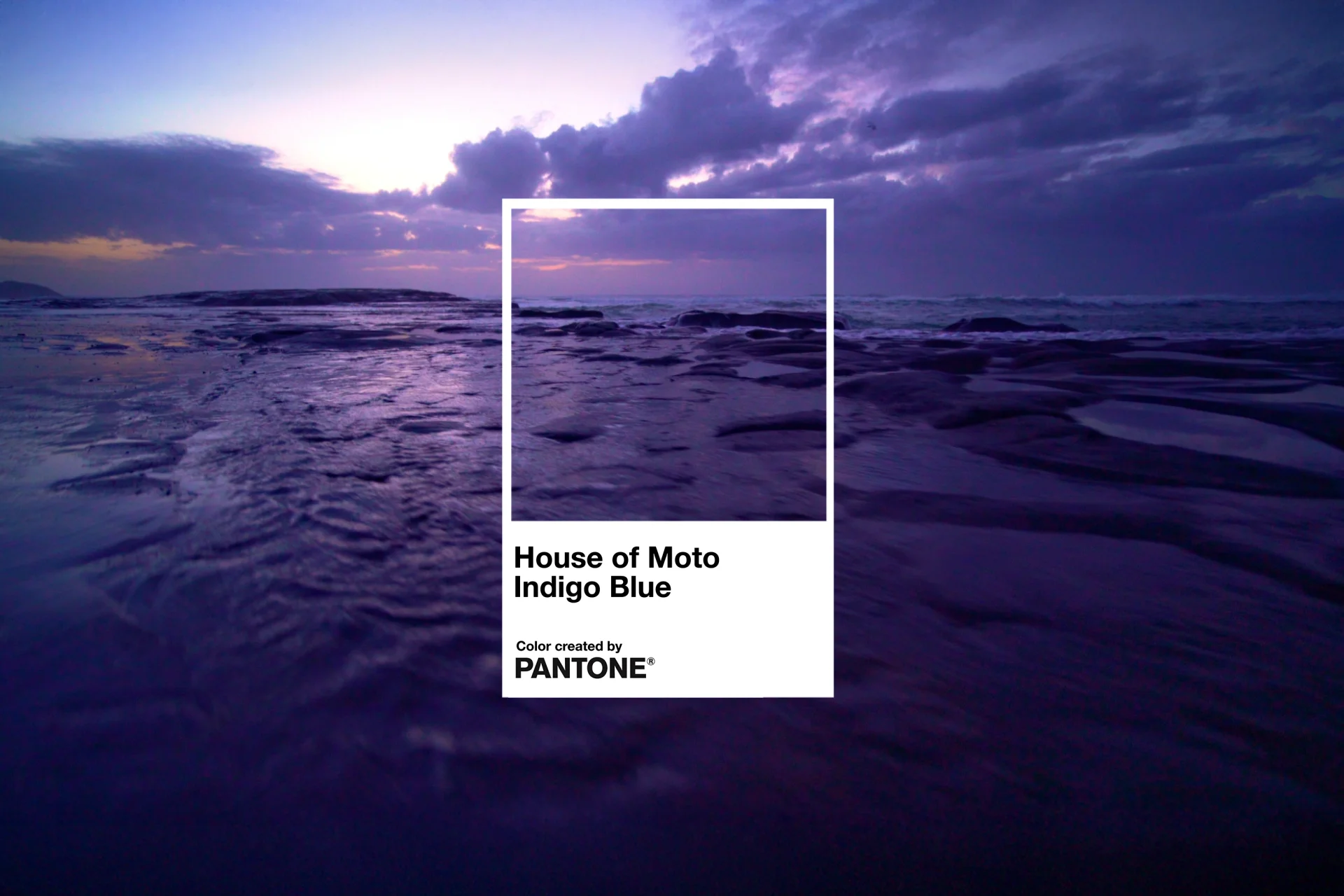 House-Moto-Indigo-Blue Motorola presenta House of Moto Indigo, su color exclusivo desarrollado junto a Pantone para la era del Lifestyle Tech